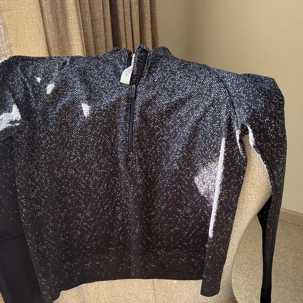 Lululemon Athletica Black and White Textured Top